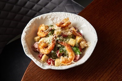 Цезарь с тигровыми креветками 00882
