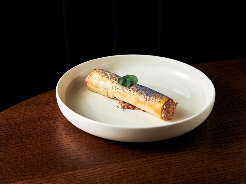 Тар-тар из мраморной говядины с трюфельным соусом 00889