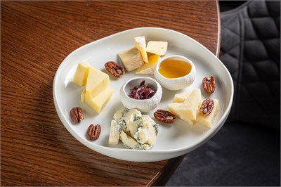 Сырная тарелка 00894